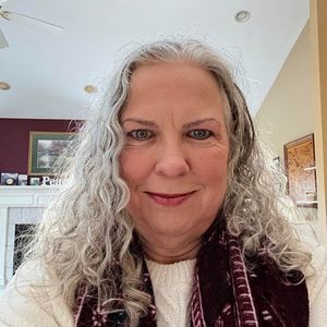 Meet your Posher, Carol